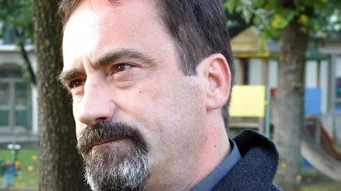 TREVISO 22/10/2004 CAMPANILE S. ANTONINO PERICOLANTE, IN FOTO IL PARROCO CAMPANILE S. ANTONINO PERICOLANTE