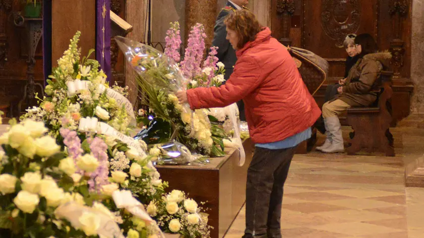 Il duomo gremito per i funerlai di Martina la tredicenne investita all'incrocio di giamosa