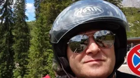 Walter Lorenzon, 56 anni di Solighetto, è morto in un incidente in scooter sul lago di Santa Croce