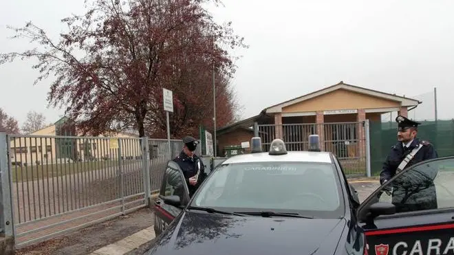 BELLUCO.VANDALI SCUOLA ELEMENTARE PRESINA PIAZZOLA SUL BRENTA