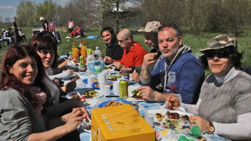AGOSTINI MASERADA PIC-NIC DI PASQUETTA AREA PARABAE