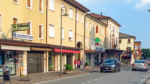 Borgfhesi Crocetta negozi chiusi in centro