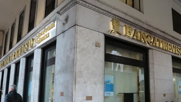 Agostini Treviso Banca Treviso piazzetta aldo moro