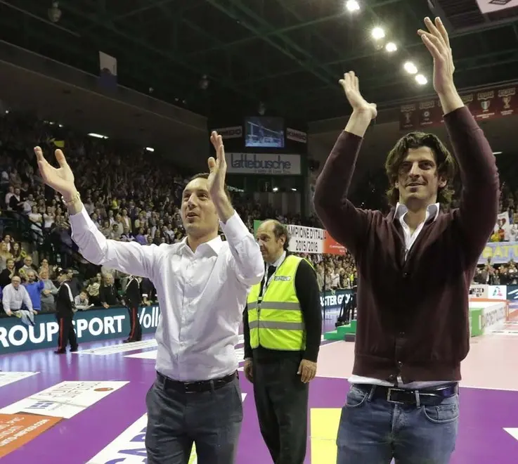 Bolognini agenzia foto film Villorba Imoco-piacenza finale scudetto in foto festa scudetto