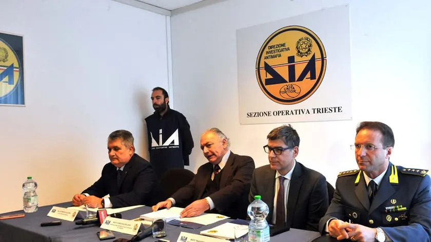 Foto BRUNI 18.12.2018 Conferenza DIA:Col. Amoroso-Mastelloni-De Bortoli