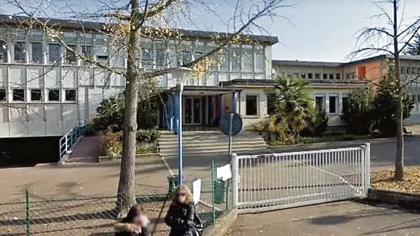 La scuola media Giovanni XXIII di Montebelluna va abbattuta e rifatta
