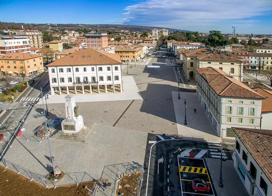 Borghesi Montebelluna riprese con drone sopra la nuova piazza Mazzini