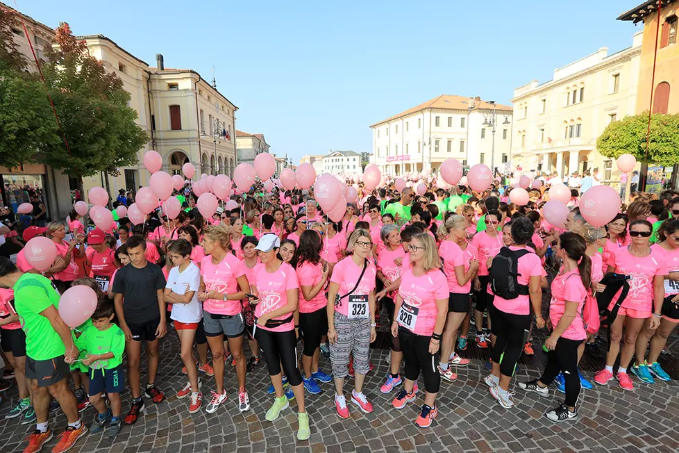 Ferrazza Montebelluna Corsa Rosa partenza e discorsi autorità
