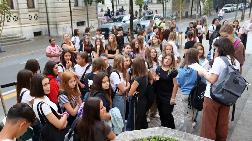 DE POLO . AG.FOTOFILM .TREVISO . PRIMO GIORNO DI SCUOLA, IN FOTO MAGISTRALI