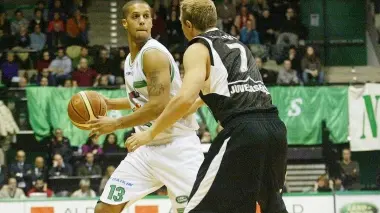 IL GENIO INCOMPRESO Daniel Hackett in azione nella stagione di Treviso Oggi a Pesaro il suo score è tornato a brillare