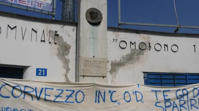 BOLOGNINI TREVISO STRISCIONE CONTRO CORVEZZO ALLO STADIO TENNI