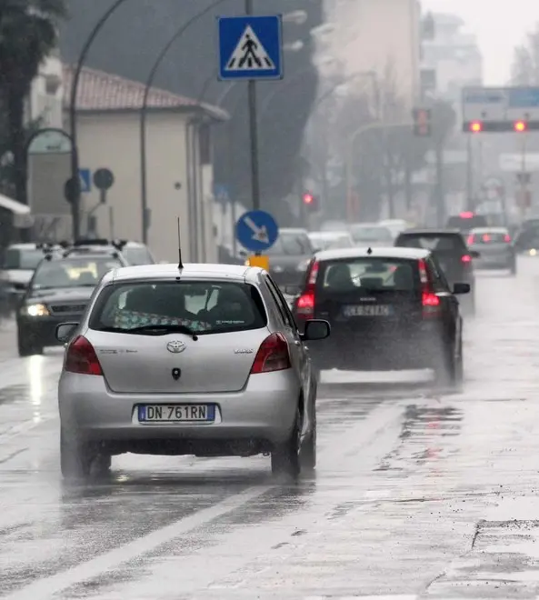 ZAGO AG.FOTOFILM TREVISO BLOCCO DEL TRAFFICO TARGHE ALTERNE-DISPARI, IN FOTO IL PUT