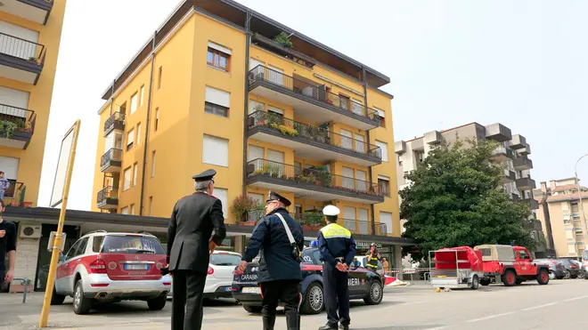 Filippi Castelfranco Borgo Monte Grappa donna brasiliana con problemi psichici tenta di gettarsi dal 5piano