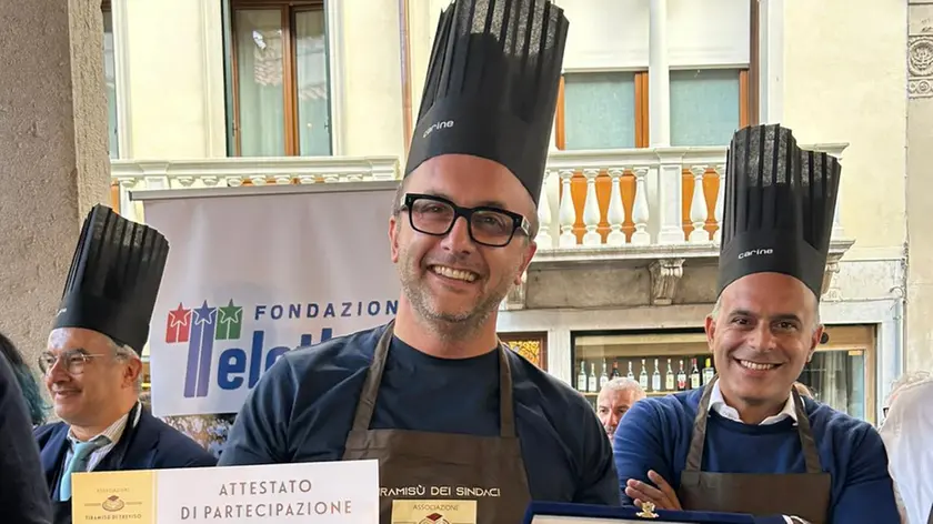 Il vincitore Marco Donadel, sindaco di Roncade