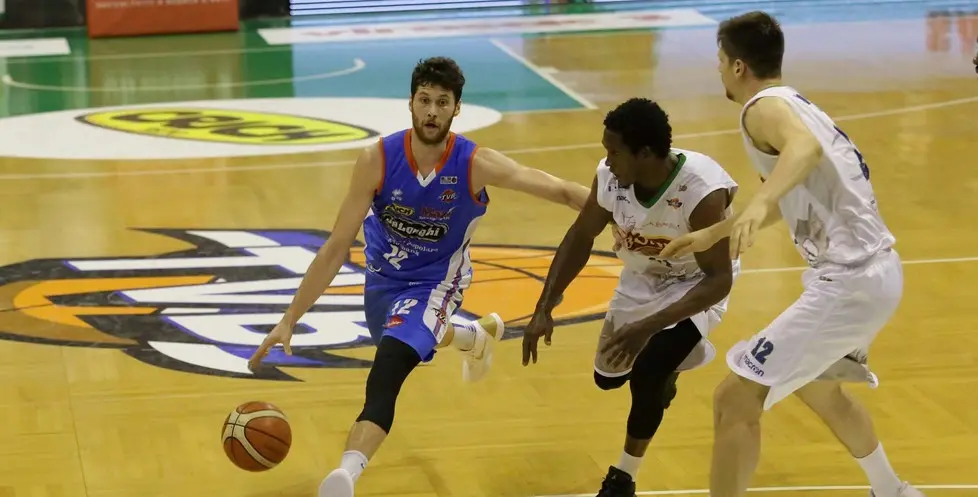 bolognini agenzia foto film villorba treviso basket -ferrara in foto imbrò