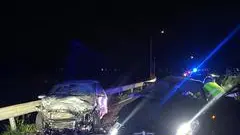 Le due auto dopo l'incidente in via Argine Piave a Salgareda