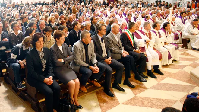 Borghesi Possagno funerale di don Giuseppe Pettenuzzo Borghesi Possagno funerale di don Giuseppe Pettenuzzo