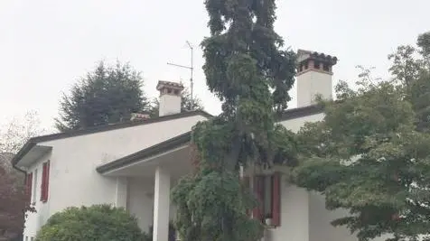 La villa svaligiata nella notte in via Goldoni