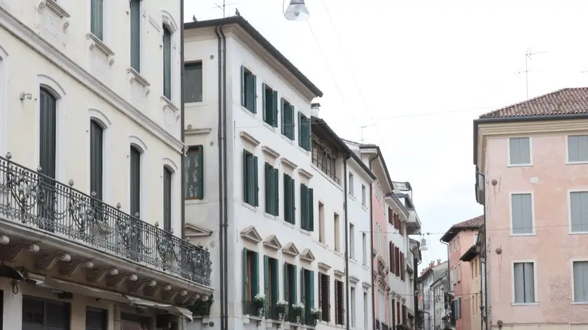 zago agenzia foto film treviso centro città ultimo giorno zona arancione