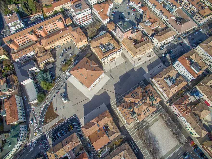Borghesi Montebelluna riprese con drone sopra la nuova piazza Mazzini