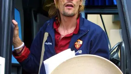 Il calciatore Luigi Sartor in una immagine del 6 agosto 2003 a Monterrey (Messico). L'ex giocatore di Parma, Vicenza, Inter e Roma e' tra gli arrestati di oggi nell'inchiesta sul calcioscommesse.ANSA / JORGE LOPEZ