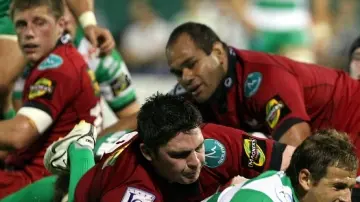 GIÀ BATTUTI. Tobia Botes a meta nella Celtic League Il Benetton quel giorno battè gli Scarlets