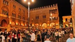 NOTTE BIANCA TREVISO SOTTO LE STELLE DUEMILASETTE CITTA'. in foto la ressa in piazza dei Signori