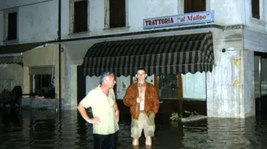 Allagamenti a Vittorio per l’esondazione del fiume Meschio