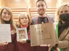 Viviana, mamma Diana, Matteo Gatto e sulla destra l’assessora Marica Galante