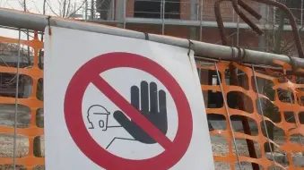 Il cantiere delle scuole medie in via Mel a S.Fior