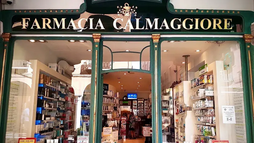 Rapina in pieno giorno nella farmacia Calmaggiore di Treviso