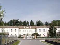 MONTEBELLUNA BIADENE..VILLA CORRER PISANI..FURTO ACCADEMIA MOZART..fotocronaca trevignano spaccata ottica..caerano incendio via s antonio