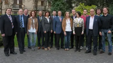 Foto di gruppo di «Cittadini uniti» ieri durante la presentazione