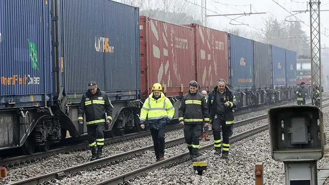 Filippi Albaredo treno merci deragliato