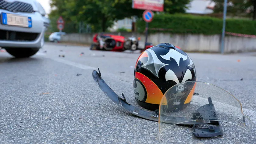 DeMarchi Cornuda via San Vettore incidente mortale auto contro moto
