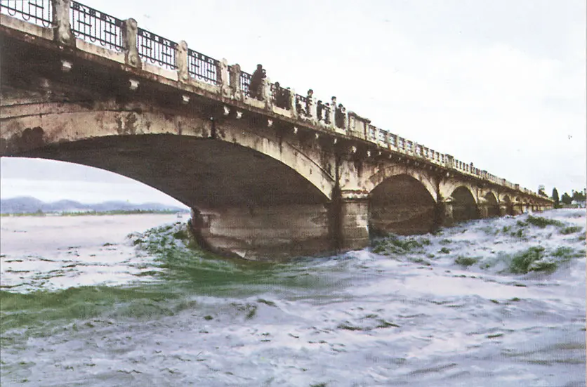 Il Piave nella piena del '66