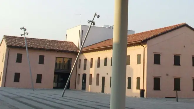 BORGHESI SAN BIAGIO PIAZZA TOBAGI IN FOTO CENTRO ASSOCIAZIONI - piazza tobagi san biagio
