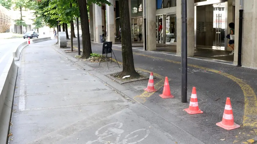 agostini agenzia foto film Treviso pista ciclabile via roma