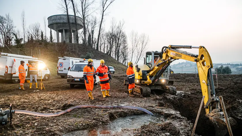 Intervento dei tecnici di Piave Servizi sulla condotta di Colle Umberto