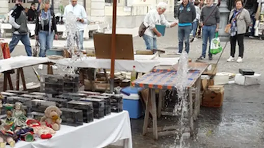 Poloni Montebelluna fontane si accendono durante il mercatino