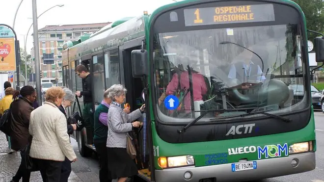 ZAGO TREVISO n¡1-n¡10 LINEE AUTOBUS ACTT IN STAZIONE