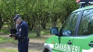 Controlli di una pattuglia di carabinieri forestali