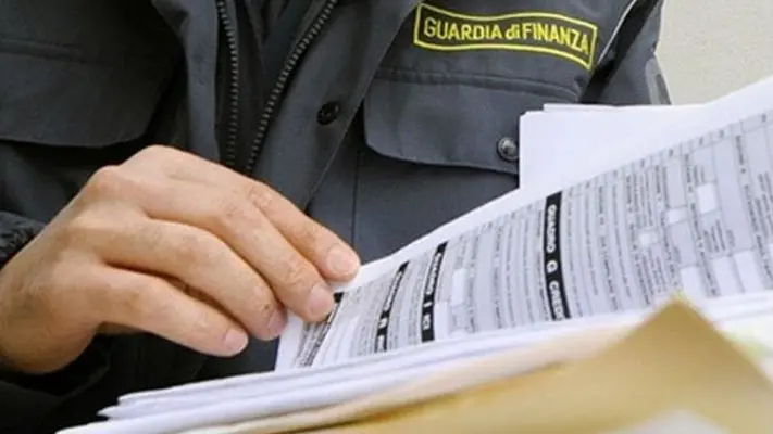 Bancarotta di undici negozi di abbigliamento, denunciati due imprenditori trevigiani