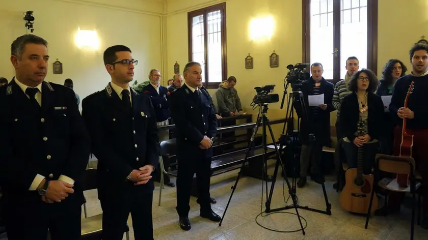 Agostini treviso messa di natale vescovo in carcere