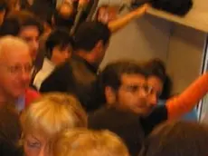 Un treno sovraffollato