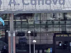 FERRAZZA TREVISO areoporto canova chiude per lavori pista agenzia fotografica fotofilm