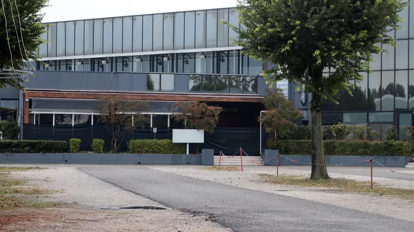 L'ingresso della discoteca