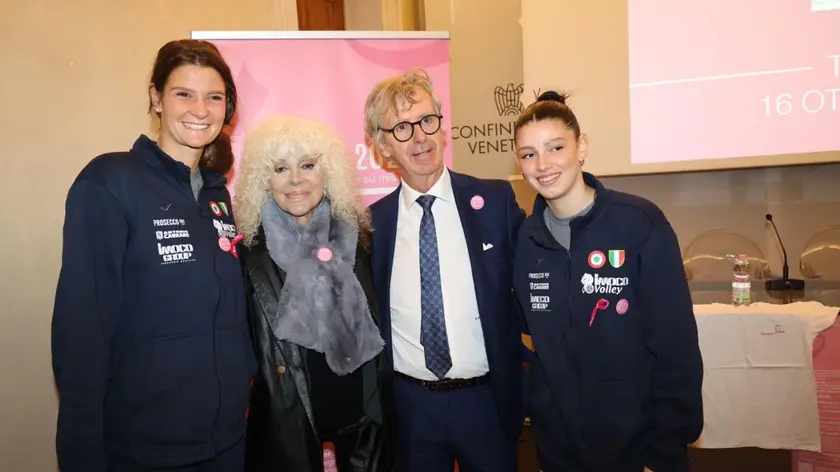 Da sinistra Cristina Chirichella, Donatella Rettore, Giorgio Berna e Anna Bardaro