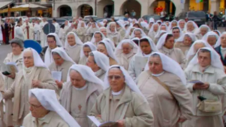 DeMarchi Castelfranco processione suore
