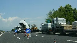 Un cantiere sull'autostrada A27
